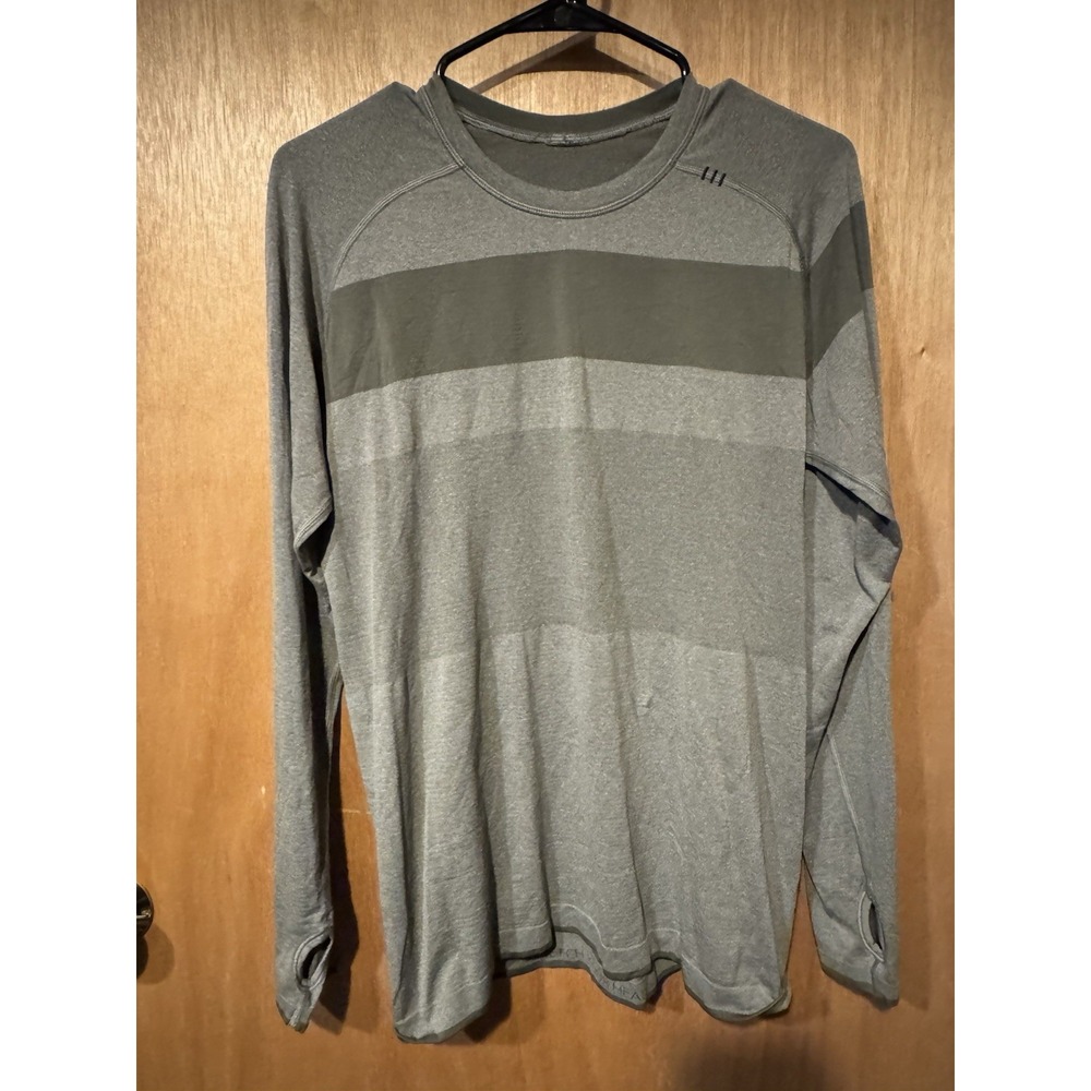 Lululemon Men's Green Size Small Stretchy Long Sleeve Top  (T)